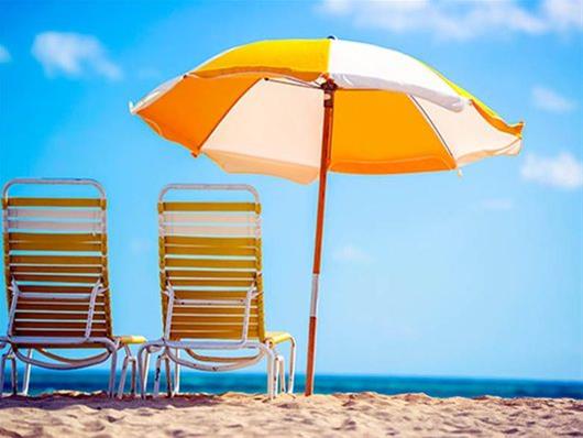  Τέλος οι ...μόνιμες ξαπλώστρες και ομπρέλες στις παραλίες της Χαλκιδικής