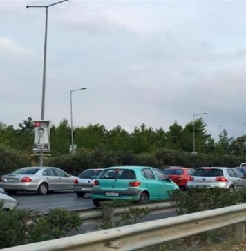 Περιφερειακός Θεσσαλονίκη: Τροχαίο ατύχημα στο τούνελ της Τούμπας. Μποτιλιάρισμα στο σημείο