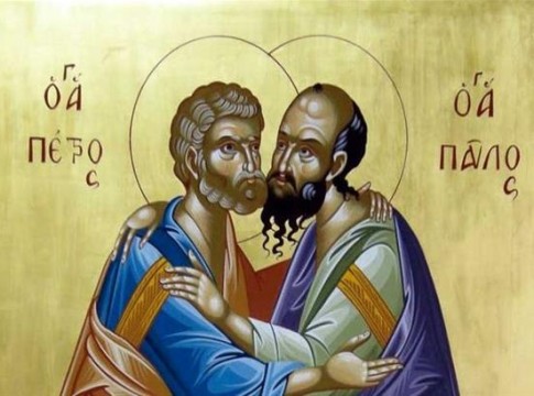 Πέτρου και Παύλου: Ο εναγκαλισμός των Αγίων Αποστόλων και ο συμβολισμός 