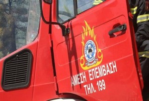 Έκτακτη είδηση. Μεγάλη Πυρκαγιά σε συνεργείο επισκευής αυτοκινήτων στη Σίνδο