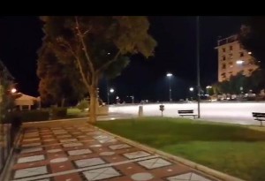 Θεσσαλονίκη: Τρίτη ημέρα απαγόρευσης κυκλοφορίας - Nυχτερινή βόλτα στην Πλατεία Αριστοτέλους (βίντεο cityportal.gr)