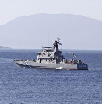 Πρoσάραξη πλοίου του Πολεμικού Ναυτικού έξω από τον Πόρο