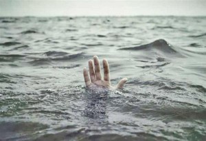 Επανομή: 79χρονος λουόμενος ανασύρθηκε νεκρός από τη θάλασσα