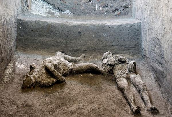 Πομπηία: Βρήκαν τα λείψανα πλούσιου και σκλάβου - Πώς κατάλαβαν το κοινωνικό τους στάτους (φωτό)