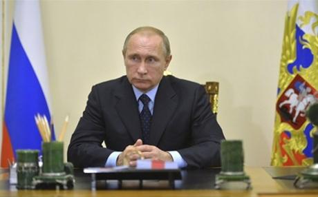 Κρεμλίνο: Πολιτικά καταστροφικές οι κυρώσεις στον Πούτιν