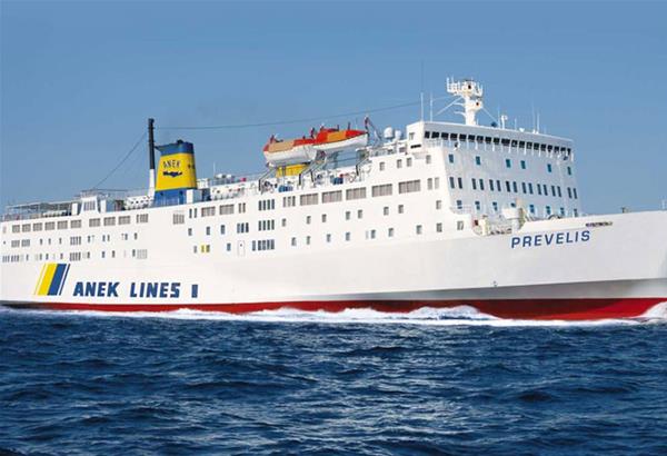 Κάρπαθος: Προσάραξη του πλοίου «Πρέβελης» έξω από το λιμάνι