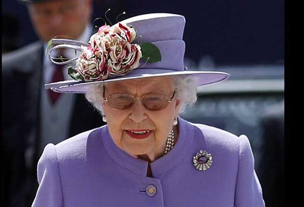 Κορονοϊός: Η βασίλισσα Ελισάβετ αποσύρεται στο Ουίνδσορ