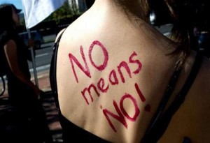 Διεθνής Αμνηστία: Ζητά αλλαγή του ορισμού του βιασμού στην Ελλάδα