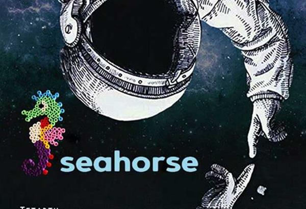 Γουρούνια Στο Διάστημα & Seahorse στο Rover Bar