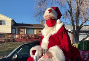 ΗΠΑ: «Άγιος Βασίλης» θετικός στον κορωνοϊό ενδέχεται να τον μετέδωσε σε 50 παιδιά