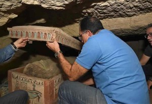 Aίγυπτος: 100 άθικτες σαρκοφάγοι ανακαλύφθηκαν στην Νεκρόπολη της Σακκάρα  