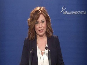 Μαρία Σπυράκη: Διαπραγματεύεται μυστικά λύση στο σκοπιανό η κυβέρνηση Τσίπρα με αντάλλαγμα εξάμηνη αναβολή της περικοπής των συντάξεων;