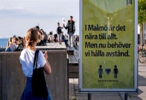 Η Σουηδία χαλαρώνει τα μέτρα για τον κορωνοϊό