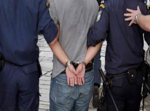 Συνελήφθησαν εφοριακοί στη Ρόδο για δωροδοκία