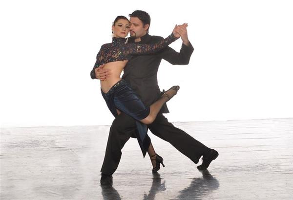 Προσφορά 100 εισιτήρια με χαμηλότερη τιμή για τη Μουσική Παράσταση χορού «Tango Legends»