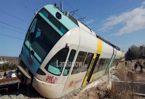 Λιανοκλάδι: Τρένο εκτροχιάστηκε και τούμπαρε στον σταθμό