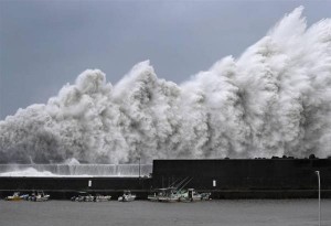 Ο Ισχυρότατος τυφώνας «Τζέμπι» έπληξε την Ιαπωνία