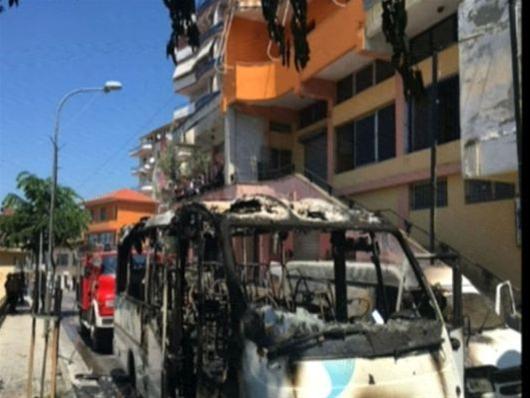 Έκρηξη με νεκρούς σε λεωφορείο με ομογενείς στην Αλβανία