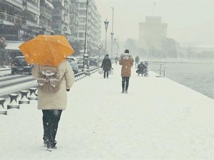 Μια μαγική εικόνα, πανέμορφα πλάνα από την χιονισμένη Θεσσαλονίκη (video)