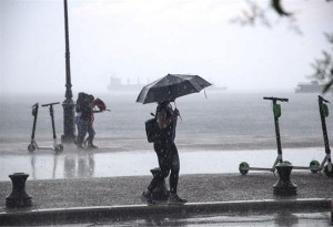 Εκτακτο δελτίο επιδείνωσης καιρού: Ερχονται καταιγίδες, ισχυροί άνεμοι και χαλαζοπτώσεις