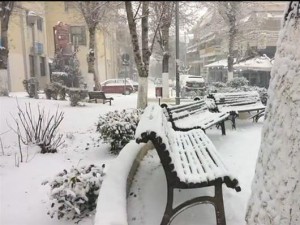 Video από τη χιονισμένη Καλαμαριά