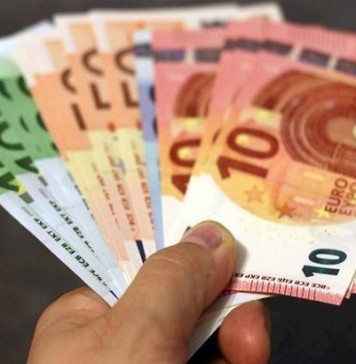 Πότε πληρώνονται τα επιδόματα 800 και 534 ευρώ για τις αναστολές Νοεμβρίου και Δεκεμβρίου