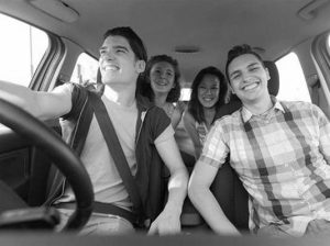 Από το ωτοστόπ στο carpooling - Η οικονομική κρίση ενθαρρύνει τον «συνεπιβατισμό».