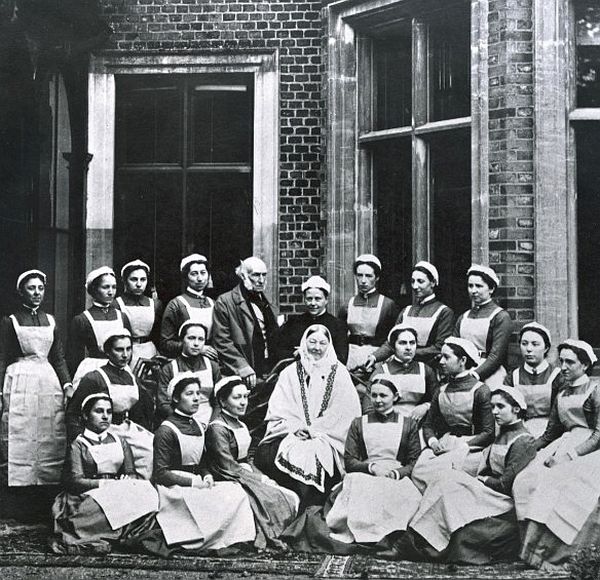 Φλόρενς Νάιτινγκεϊλ: Η πιο σπουδαία νοσοκόμα της Ιστορίας