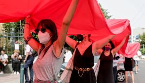 Διαμαρτυρία γυναικείων οργανώσεων για την δολοφονία της 20χρονης Καρολάϊν στα Γλυκά Νερά