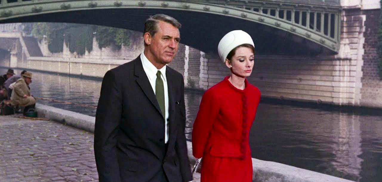 Ο Cary Grant και η Audrey Hepburn στην ταινία Ραντεβού στο Παρίσι (1963)