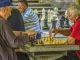 Ηλικιωμένοι παίζουν σκάκι