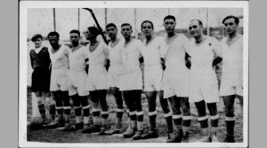Ποδοσφαιρική ομάδα του Αθλητικού Συλλόγου “Μακαμπή”, 1926.