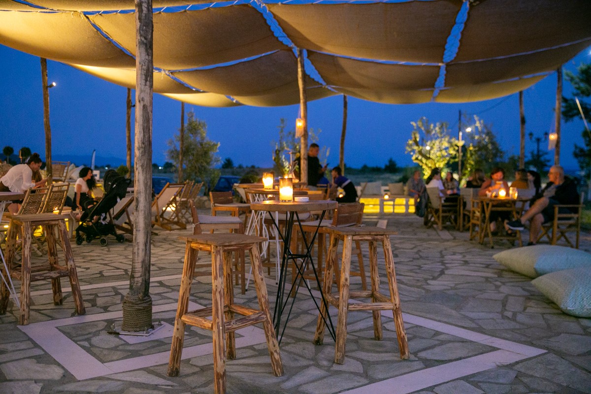 τραπέζια beach bar