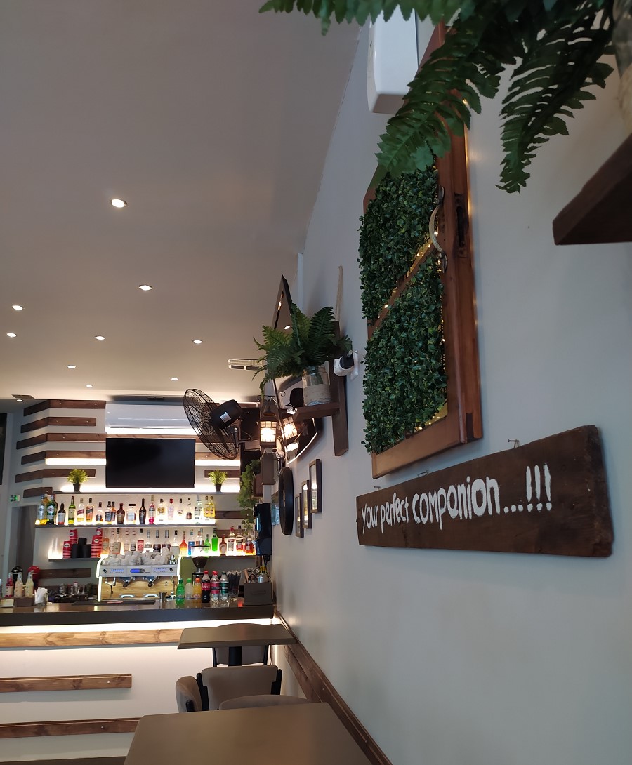 εσωτερικός χώρος café – bar