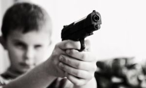 Ανήλικο παιδί με όπλο