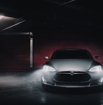 Electric car Tesla Model S P85