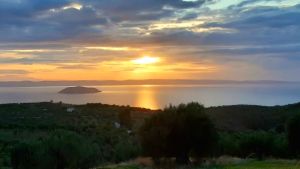 Ηλιοβασίλεμα απο τον Παρθενώνα Σιθωνίας | Χαλκιδική