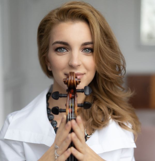 Ksenia Milas Βιολί